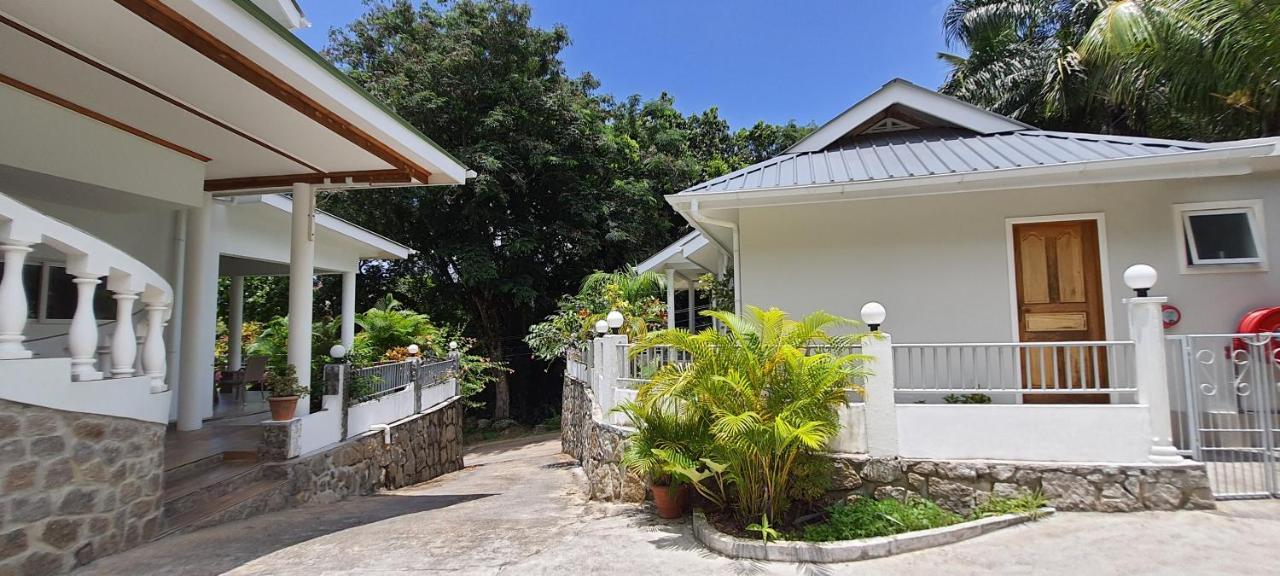 Le Chant De Merle Self -Catering Studios And Apartments Mahe Island ภายนอก รูปภาพ