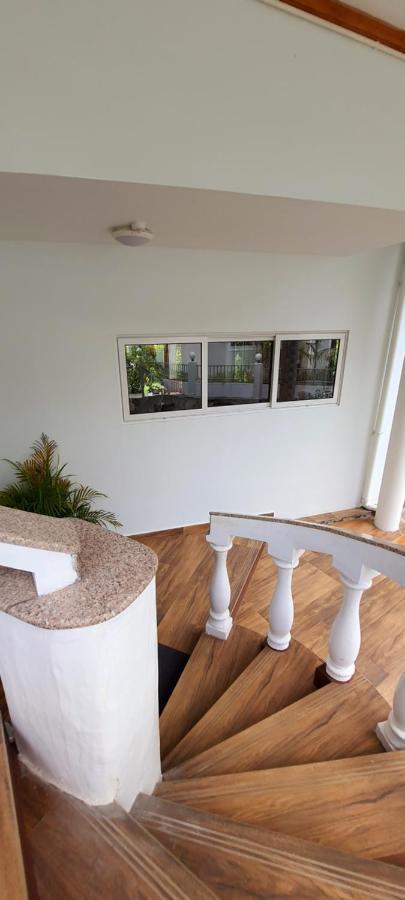 Le Chant De Merle Self -Catering Studios And Apartments Mahe Island ภายนอก รูปภาพ